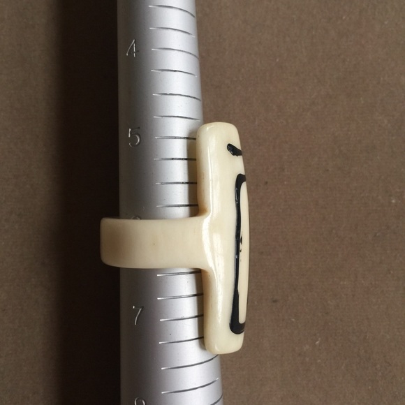 Bull Horn Cocktail Ring With Abstract Motive - Picture 3 of 5